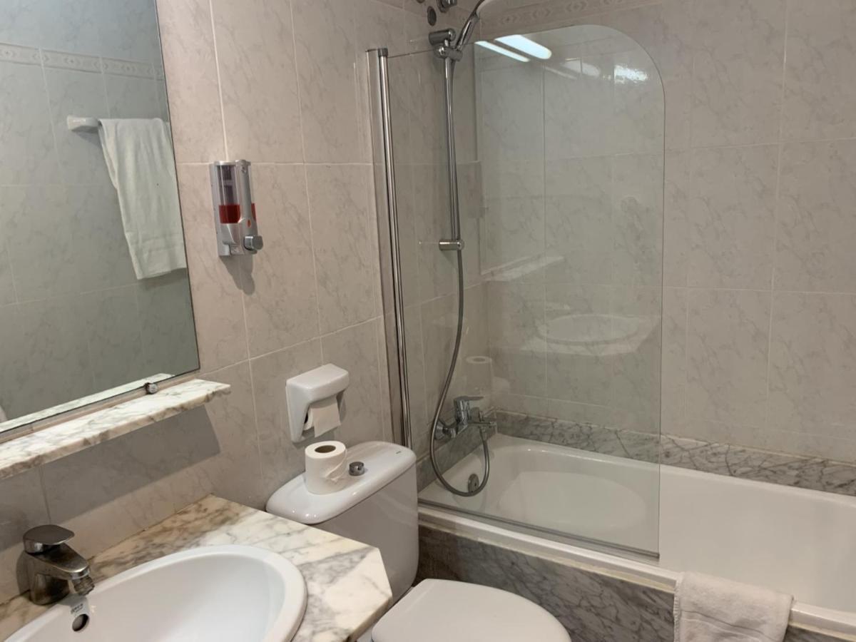 Hostal Iznajar Barcelona Hotel Barcelona