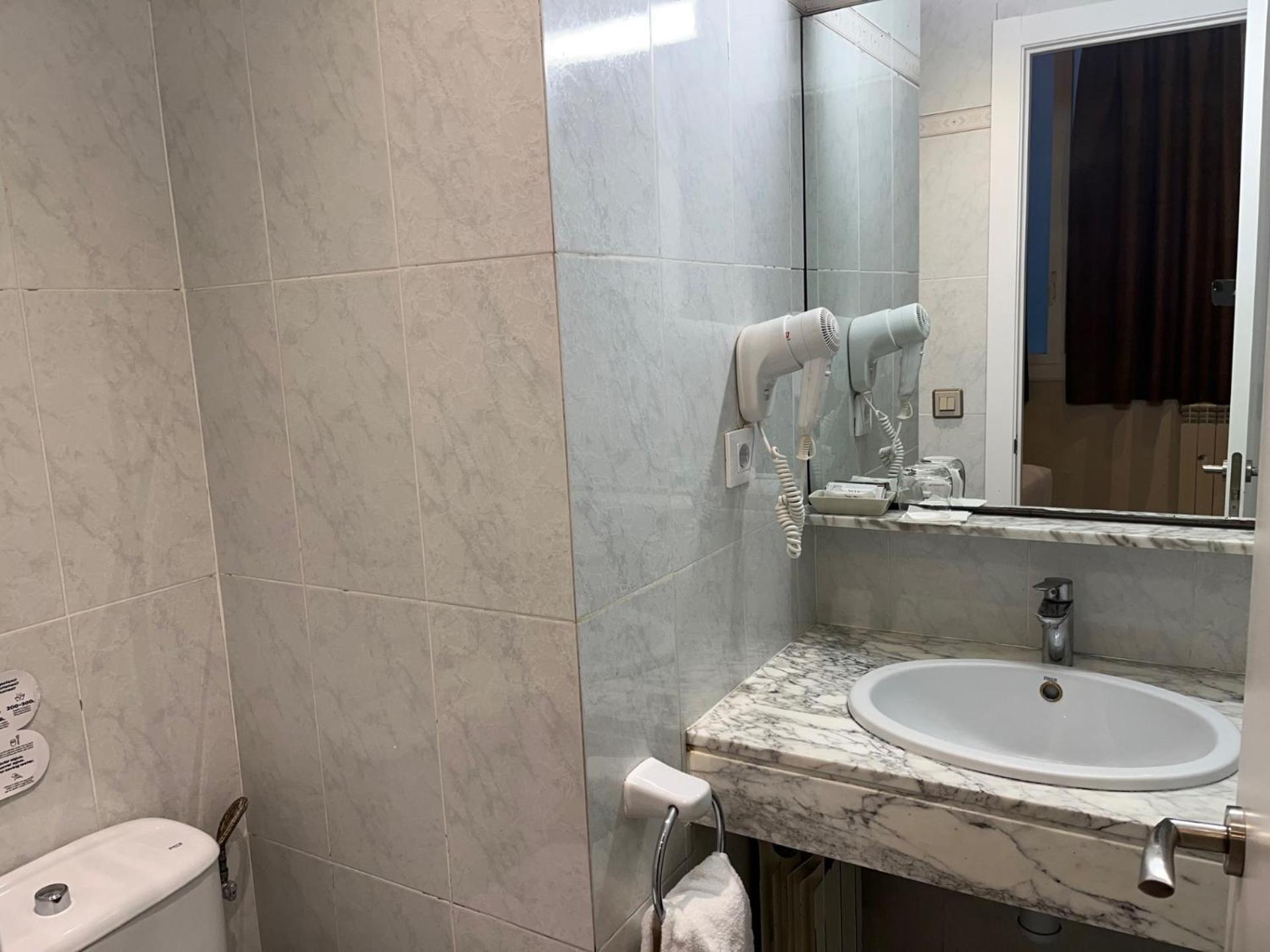 Hotel Hostal Iznajar Barcelona Barcelona