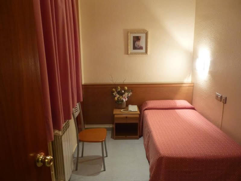 Hostal Iznajar Barcelona